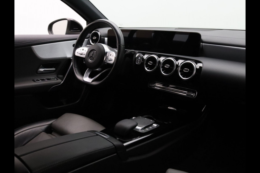 Mercedes-Benz A-Klasse 165pk Advantage Automaat Camera | Cruise | Climate | Navi | Parkeersens. v+a