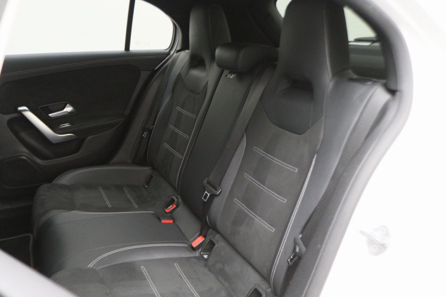 Mercedes-Benz A-Klasse 250 e Business Solution AMG Limited Camera, Sfeerverlichting, Apple Carplay, LED, Cruise, PDC