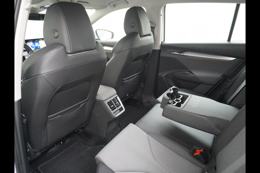 Škoda ENYAQ iV 60 SOH 92% Apple Carplay Android Auto Navi Ecc Cruise Control Camera Pdc Led MirrorLink Lmv DAB SmartLink Rijstrooksensor 1e Eigenaar Origineel Nederlandse Auto