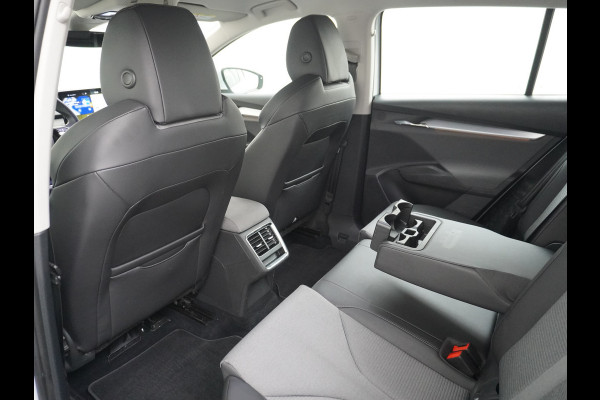 Škoda ENYAQ iV 60 SOH 92% Apple Carplay Android Auto Navi Ecc Cruise Control Camera Pdc Led MirrorLink Lmv DAB SmartLink Rijstrooksensor 1e Eigenaar Origineel Nederlandse Auto
