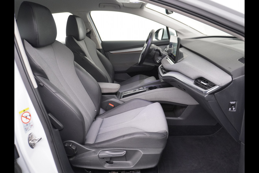 Škoda ENYAQ iV 60 SOH 92% Apple Carplay Android Auto Navi Ecc Cruise Control Camera Pdc Led MirrorLink Lmv DAB SmartLink Rijstrooksensor 1e Eigenaar Origineel Nederlandse Auto