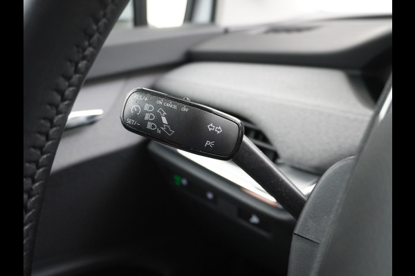 Škoda ENYAQ iV 60 SOH 92% Apple Carplay Android Auto Navi Ecc Cruise Control Camera Pdc Led MirrorLink Lmv DAB SmartLink Rijstrooksensor 1e Eigenaar Origineel Nederlandse Auto