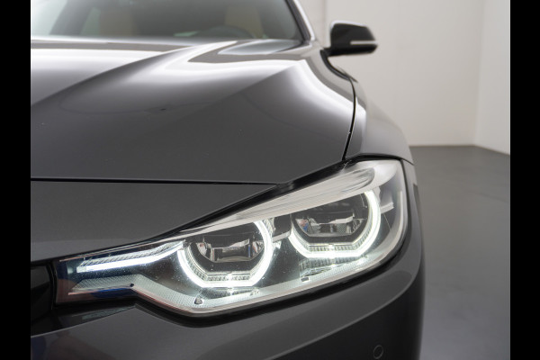 BMW 3 Serie Touring 330i AUT-8 M-Sport Pack Leder+Memory Harman&Kardon® Audio Adap.Cruise Apple Carplay Head-Up Navi 19" Virtual CockpitCame Lmv  Stoelverwarming DAB Elek.Achterklep Zwarte-Hemel Adaptieve Led Wifi Surround Camera Origineel Nederlandse Auto Zeer compleet! € 71.000 nieuwprijs !