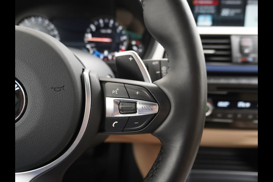 BMW 3 Serie Touring 330i AUT-8 M-Sport Pack Leder+Memory Harman&Kardon® Audio Adap.Cruise Apple Carplay Head-Up Navi 19" Virtual CockpitCame Lmv  Stoelverwarming DAB Elek.Achterklep Zwarte-Hemel Adaptieve Led Wifi Surround Camera Origineel Nederlandse Auto Zeer compleet! € 71.000 nieuwprijs !