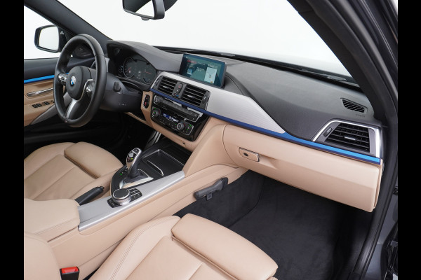 BMW 3 Serie Touring 330i AUT-8 M-Sport Pack Leder+Memory Harman&Kardon® Audio Adap.Cruise Apple Carplay Head-Up Navi 19" Virtual CockpitCame Lmv  Stoelverwarming DAB Elek.Achterklep Zwarte-Hemel Adaptieve Led Wifi Surround Camera Origineel Nederlandse Auto Zeer compleet! € 71.000 nieuwprijs !