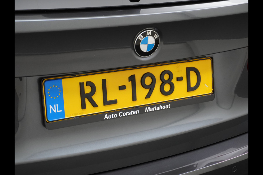 BMW 3 Serie Touring 330i AUT-8 M-Sport Pack Leder+Memory Harman&Kardon® Audio Adap.Cruise Apple Carplay Head-Up Navi 19" Virtual CockpitCame Lmv  Stoelverwarming DAB Elek.Achterklep Zwarte-Hemel Adaptieve Led Wifi Surround Camera Origineel Nederlandse Auto Zeer compleet! € 71.000 nieuwprijs !