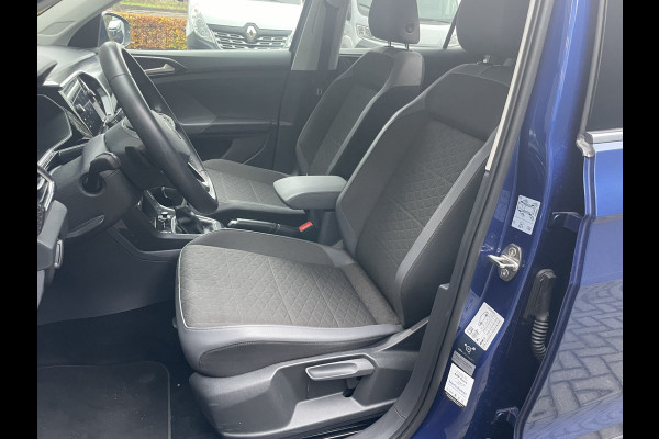 Volkswagen T-Cross Automaat 1.5 TSI Style Business R design automaat Airco - Cruise control - Parkeersensoren voor en achter - Navigatie - Dakrails - Bluetooth - Dodehoek detector - Stuur leder - Stuur multifunctioneel - Start/stop systeem - Radio - Licht metalen velgen 17 inch