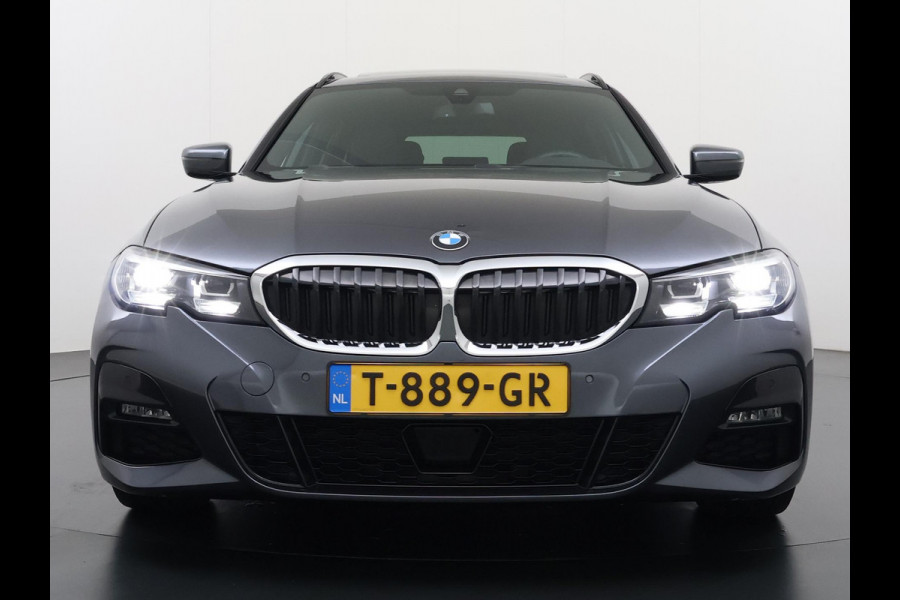 BMW 3 Serie Touring 320i M-SPORT| PANO| ADAP. CRUISE| NET GROOT ONDERHOUD GEHAD, RIJKLAAR| ELEK. ACHTERKLEP| CAMERA|