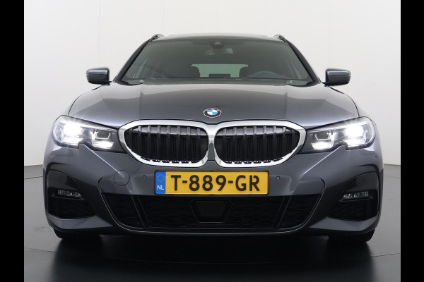 BMW 3 Serie Touring 320i M-SPORT| PANO| ADAP. CRUISE| NET GROOT ONDERHOUD GEHAD, RIJKLAAR| ELEK. ACHTERKLEP| CAMERA|