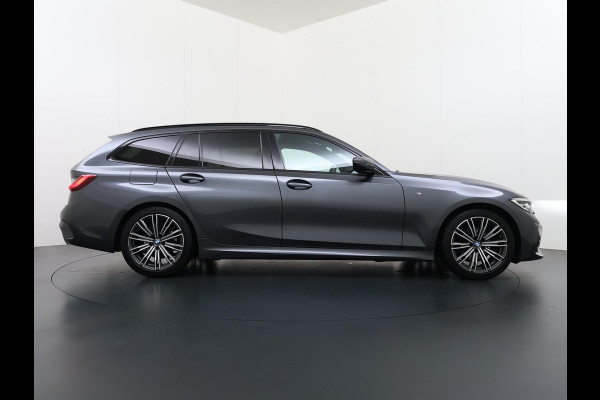 BMW 3 Serie Touring 320i M-SPORT| PANO| ADAP. CRUISE| NET GROOT ONDERHOUD GEHAD, RIJKLAAR| ELEK. ACHTERKLEP| CAMERA|