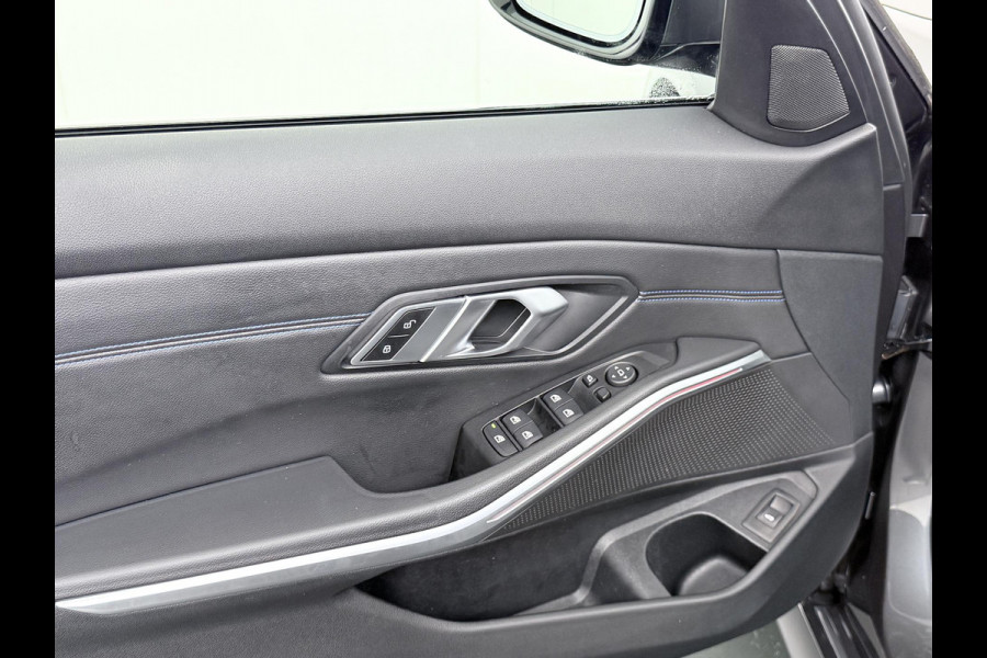 BMW 3 Serie Touring 320i M-SPORT| PANO| ADAP. CRUISE| NET GROOT ONDERHOUD GEHAD, RIJKLAAR| ELEK. ACHTERKLEP| CAMERA|