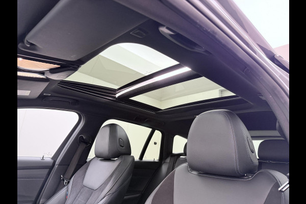 BMW 3 Serie Touring 320i M-SPORT| PANO| ADAP. CRUISE| NET GROOT ONDERHOUD GEHAD, RIJKLAAR| ELEK. ACHTERKLEP| CAMERA|