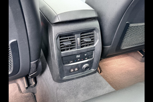 BMW 3 Serie Touring 320i M-SPORT| PANO| ADAP. CRUISE| NET GROOT ONDERHOUD GEHAD, RIJKLAAR| ELEK. ACHTERKLEP| CAMERA|