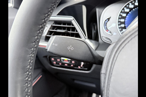 BMW 3 Serie Touring 320i M-SPORT| PANO| ADAP. CRUISE| NET GROOT ONDERHOUD GEHAD, RIJKLAAR| ELEK. ACHTERKLEP| CAMERA|
