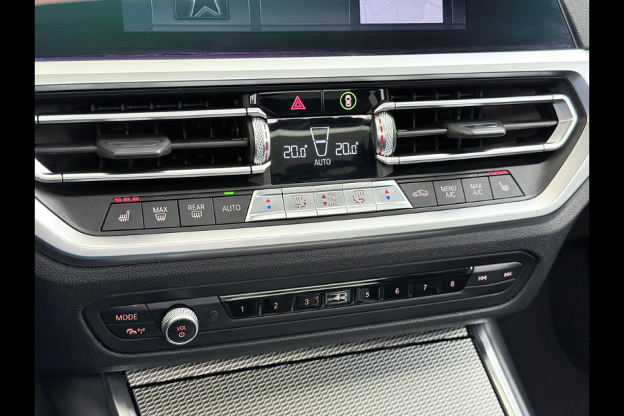 BMW 3 Serie Touring 320i M-SPORT| PANO| ADAP. CRUISE| NET GROOT ONDERHOUD GEHAD, RIJKLAAR| ELEK. ACHTERKLEP| CAMERA|