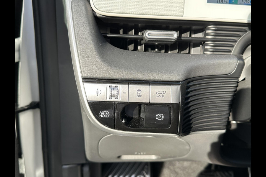 Hyundai IONIQ 5 Lounge AWD 77.4 kWh SOH 100% RIJKLAAR! | FABRIEKSGARANTIE HYUNDAI TOT 10-2028| |STOELVERWARMING + VENTILATIE| DEALER OH. |ELEK. ACHTERKLEP| BOSE AUDIO| VOL OPTIES| ACHTERBANK VERWARMD| HEAD-UP