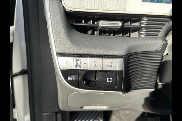 Hyundai IONIQ 5 Lounge AWD 77.4 kWh SOH 100% RIJKLAAR! | FABRIEKSGARANTIE HYUNDAI TOT 10-2028| |STOELVERWARMING + VENTILATIE| DEALER OH. |ELEK. ACHTERKLEP| BOSE AUDIO| VOL OPTIES| ACHTERBANK VERWARMD| HEAD-UP
