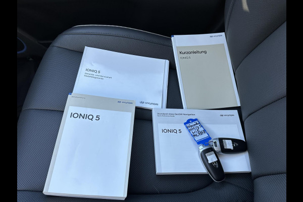 Hyundai IONIQ 5 Lounge AWD 77.4 kWh SOH 100% RIJKLAAR! | FABRIEKSGARANTIE HYUNDAI TOT 10-2028| |STOELVERWARMING + VENTILATIE| DEALER OH. |ELEK. ACHTERKLEP| BOSE AUDIO| VOL OPTIES| ACHTERBANK VERWARMD| HEAD-UP