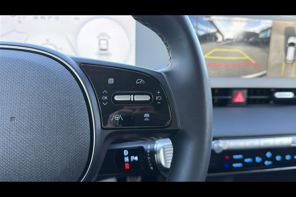 Hyundai IONIQ 5 Lounge AWD 77.4 kWh SOH 100% RIJKLAAR! | FABRIEKSGARANTIE HYUNDAI TOT 10-2028| |STOELVERWARMING + VENTILATIE| DEALER OH. |ELEK. ACHTERKLEP| BOSE AUDIO| VOL OPTIES| ACHTERBANK VERWARMD| HEAD-UP