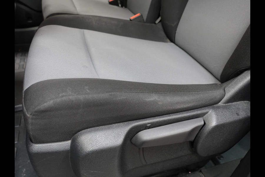 Opel Vivaro Combi 1.5 CDTI L2H1 Cruise Control  Parkeersensoren Achter  Bluetooth Airco Voor en Achter  Schuifdeur Rechts en Links