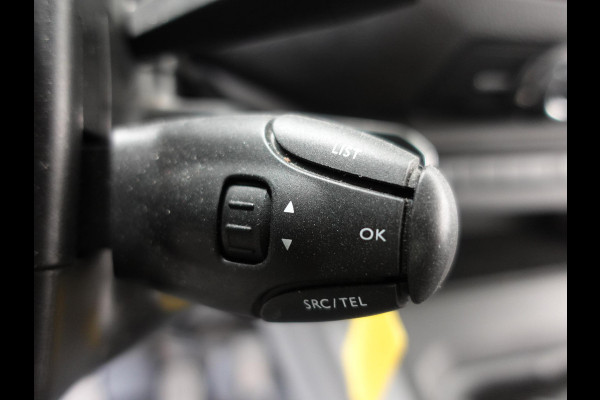 Opel Vivaro Combi 1.5 CDTI L2H1 Cruise Control  Parkeersensoren Achter  Bluetooth Airco Voor en Achter  Schuifdeur Rechts en Links