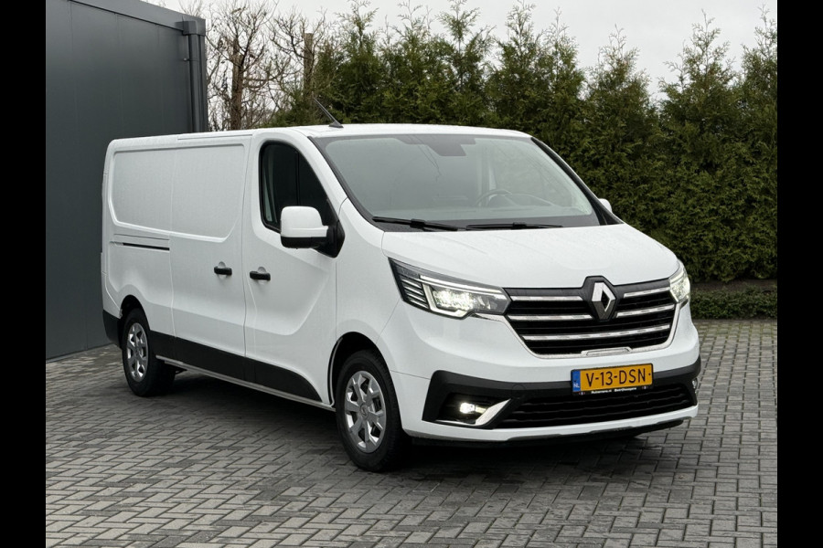 Renault Trafic 2.0 dCi 110 PK / L2H1 / 1e EIG. / TREKHAAK / AIRCO / CRUISE / CARPLAY / 3-ZITS / LED