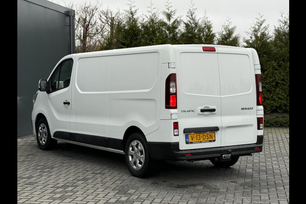 Renault Trafic 2.0 dCi 110 PK / L2H1 / 1e EIG. / TREKHAAK / AIRCO / CRUISE / CARPLAY / 3-ZITS / LED
