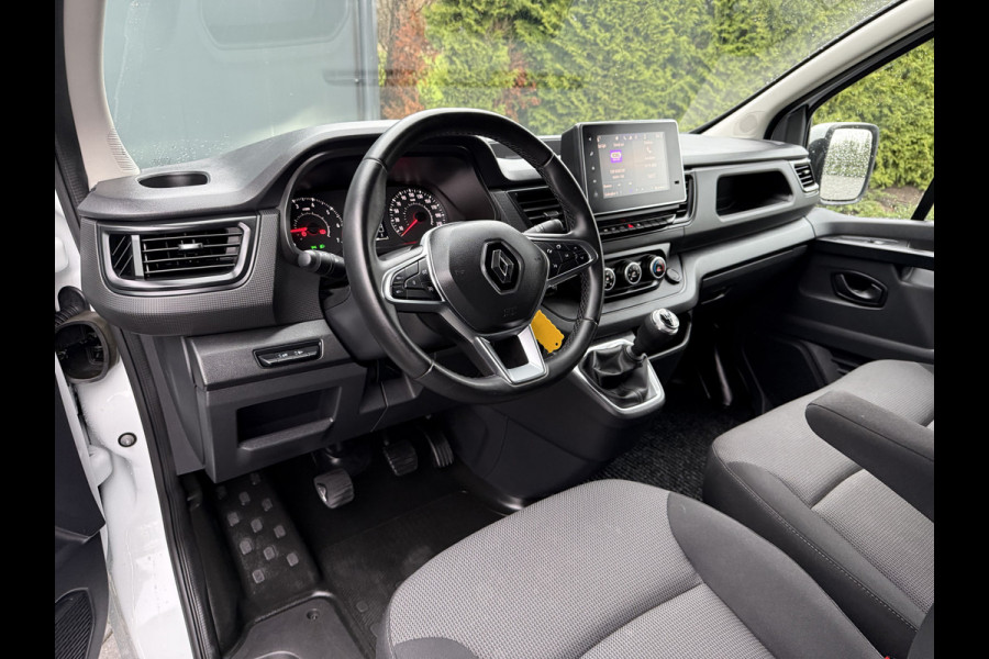 Renault Trafic 2.0 dCi 110 PK / L2H1 / 1e EIG. / TREKHAAK / AIRCO / CRUISE / CARPLAY / 3-ZITS / LED