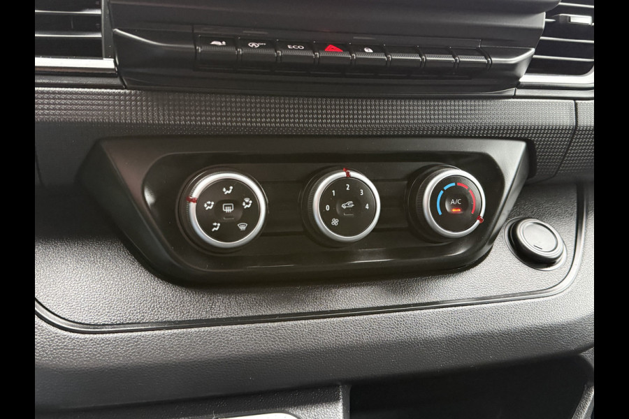 Renault Trafic 2.0 dCi 110 PK / L2H1 / 1e EIG. / TREKHAAK / AIRCO / CRUISE / CARPLAY / 3-ZITS / LED
