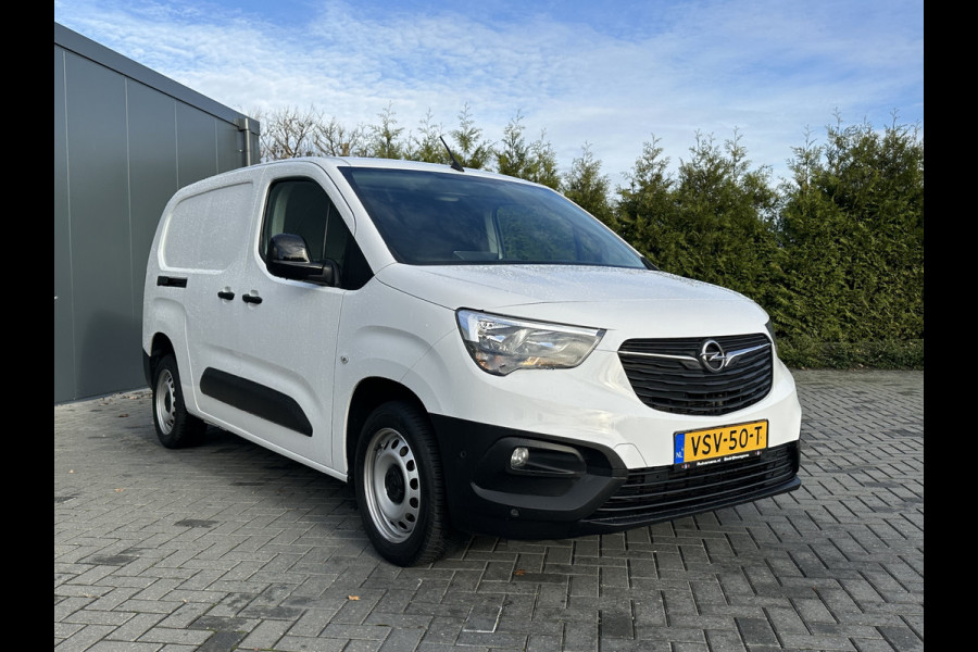 Opel Combo 1.5D 102 PK / L2H1 / 1e EIG. / CAMERA / BLIND SPOT / CRUISE / AIRCO / NAVI / CARPLAY