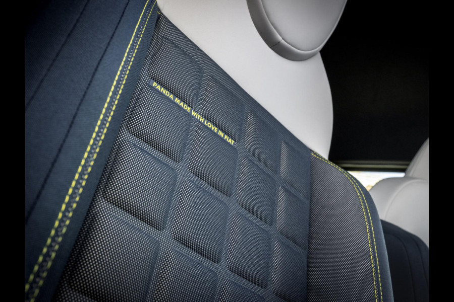 Fiat Grande Panda La Prima 7,4 kW 44 kWh | Uit voorraad leverbaar | Clima | Cruise | Camera | Apple Carplay | 17" | Navi | Winter Pack