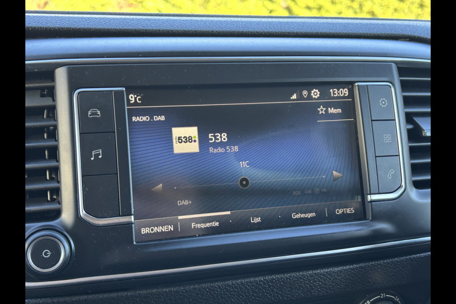 Toyota ProAce Worker 2.0 D-4D 145 PK / L2H1 / 1e EIGENAAR / 51.767 KM !! / 3-ZITS / AIRCO / CRUISE / APPLE CARPLAY / PDC