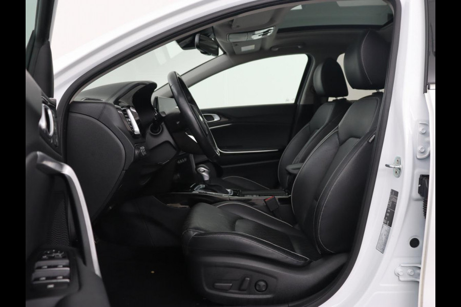 Kia Xceed 1.6 GDi PHEV ExecutiveLine | Panoramadak | Stoelventilatie | Leder | Adaptive cruise | Camera | Memory | Achterbankverwarming | Full LED | Keyless | Stuurverwarming | Navigatie | Plug In