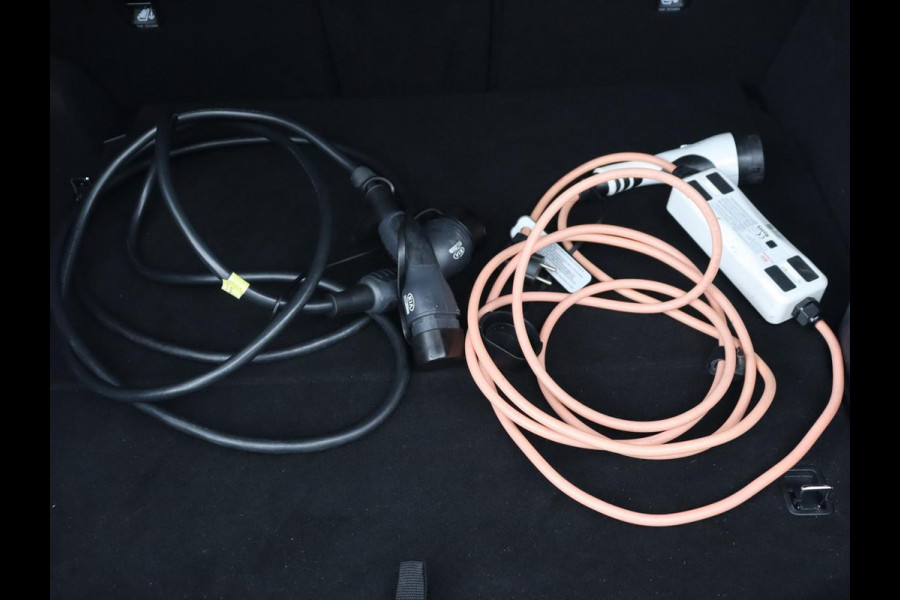 Kia Xceed 1.6 GDi PHEV ExecutiveLine | Panoramadak | Stoelventilatie | Leder | Adaptive cruise | Camera | Memory | Achterbankverwarming | Full LED | Keyless | Stuurverwarming | Navigatie | Plug In