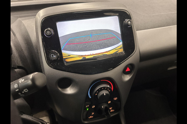 Toyota Aygo 1.0 VVT-i x-play Airco Navigatie Apple Carplay/Android Auto Camera Achter