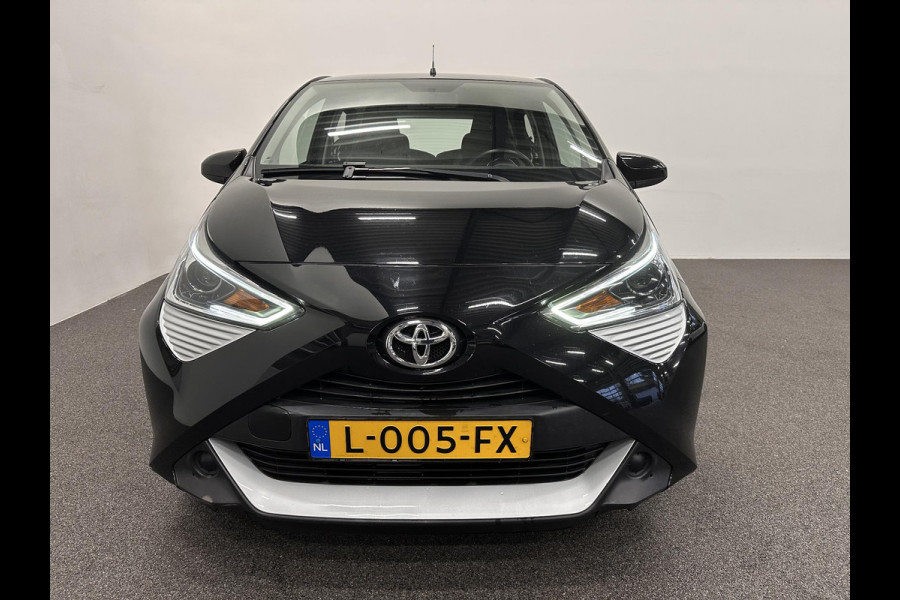 Toyota Aygo 1.0 VVT-i x-play Airco Navigatie Apple Carplay/Android Auto Camera Achter