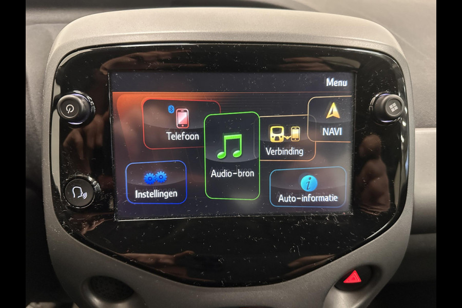 Toyota Aygo 1.0 VVT-i x-play Airco Navigatie Apple Carplay/Android Auto Camera Achter