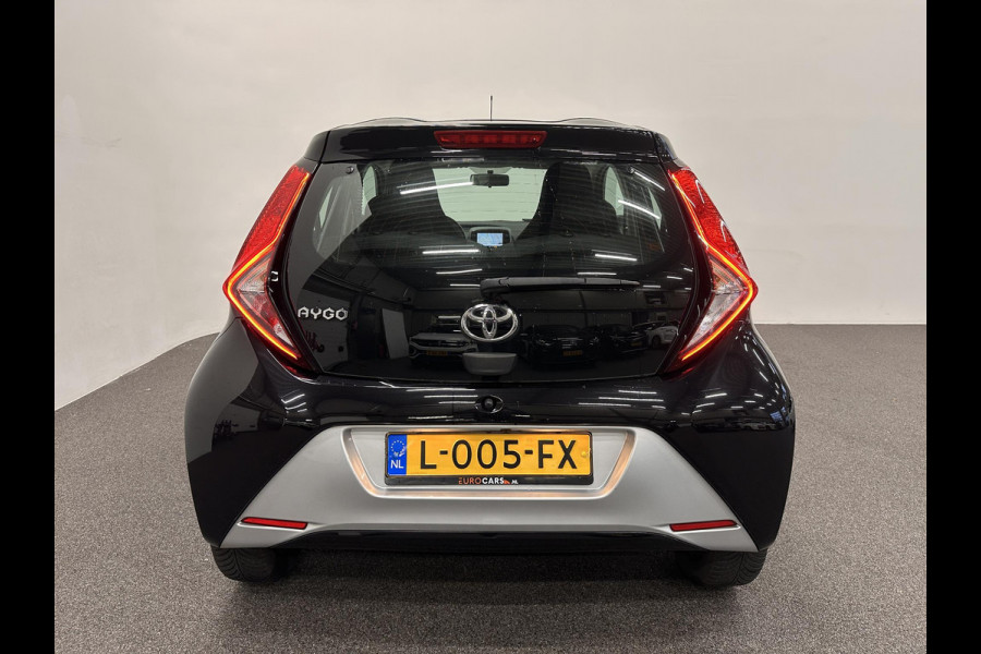 Toyota Aygo 1.0 VVT-i x-play Airco Navigatie Apple Carplay/Android Auto Camera Achter