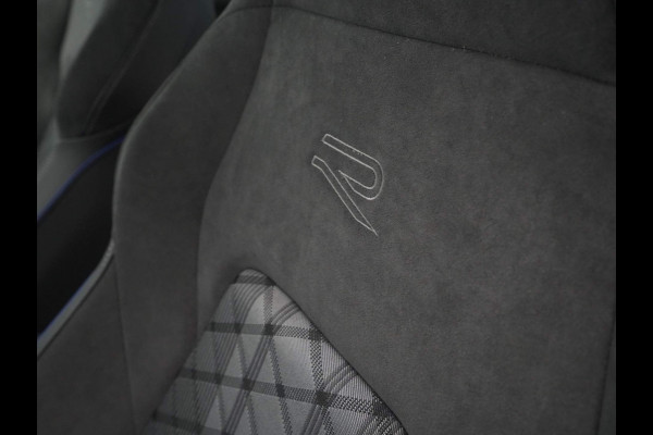 Volkswagen Golf 1.5 eTSI R-Line Edition