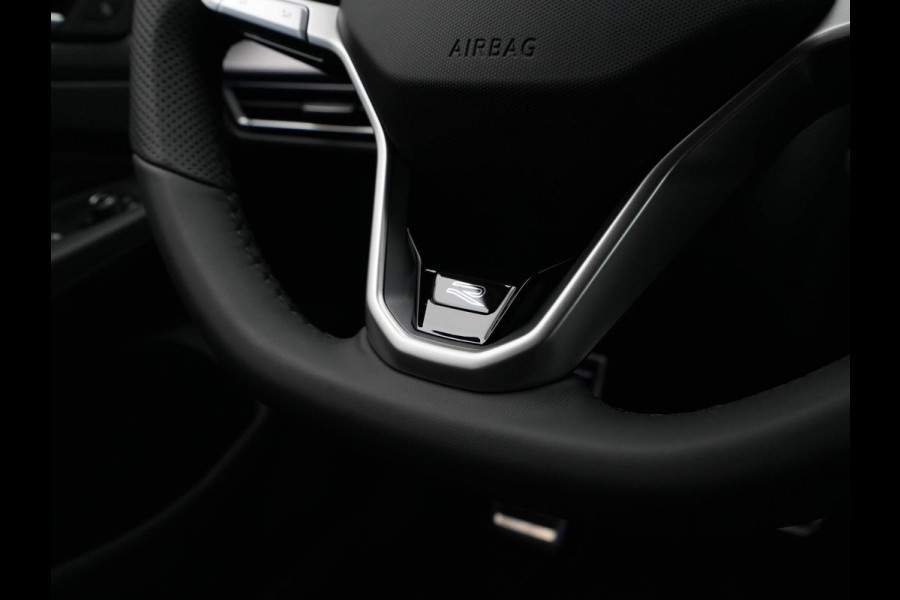 Volkswagen Golf 1.5 eTSI R-Line Edition