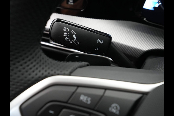 Volkswagen Golf 1.5 eTSI R-Line Edition