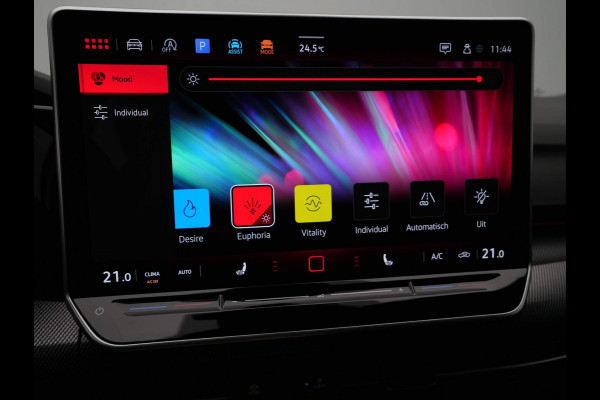 Volkswagen Golf 1.5 eTSI R-Line Edition