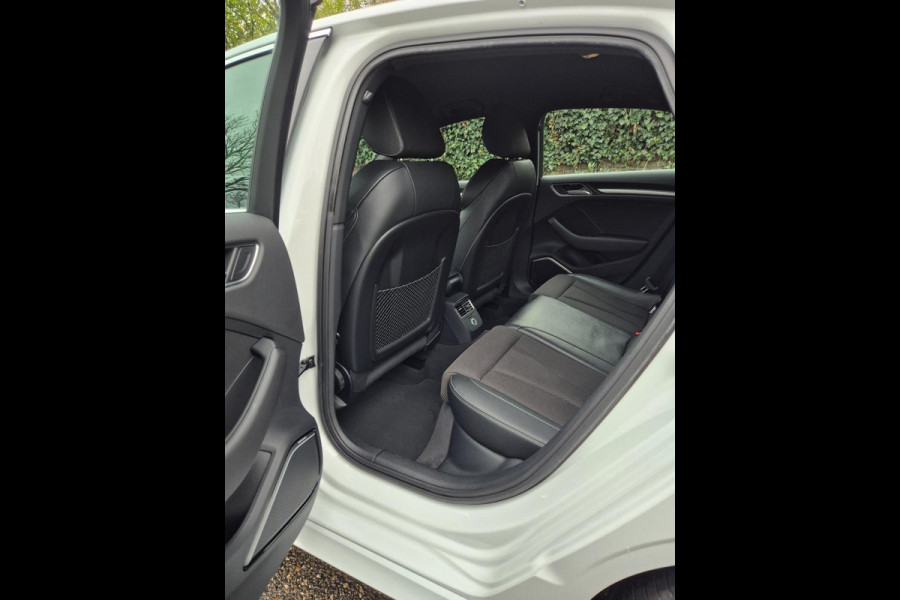 Audi A3 3x 1e eig. S Line Edition Massage Android CarPlay Apple Virtual dash Adaptieve Cruise Line Assist Navi NAP 1.5 TFSI Sport