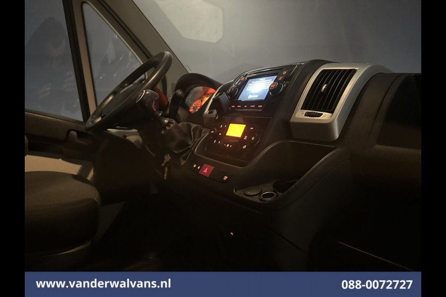 Fiat Ducato 2.3 multijet 150pk Bakwagen 232cm Hoog Laadklep Zijdeur Euro6 Airco | 1090kg Laadvermogen Navigatie, Cruisecontrol