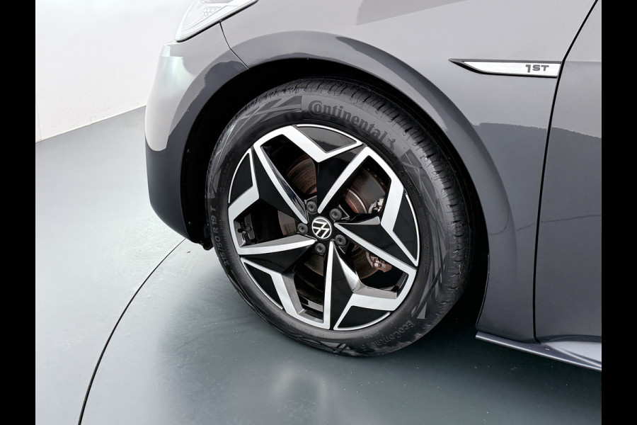 Volkswagen ID.3 First Plus 58kWh SOH 91% Adap.Cruise Apple Carplay Android Lmv 19" Navi Camera Pdc Stoel+Stuurverwarming Keyless Advanced Matrix Led + Dynamisch Led Achterlicht en Isofix DAB Privacy Glas Rijstrooksensor SOH 91% 1e Eigenaar Origineel Nederlandse Auto