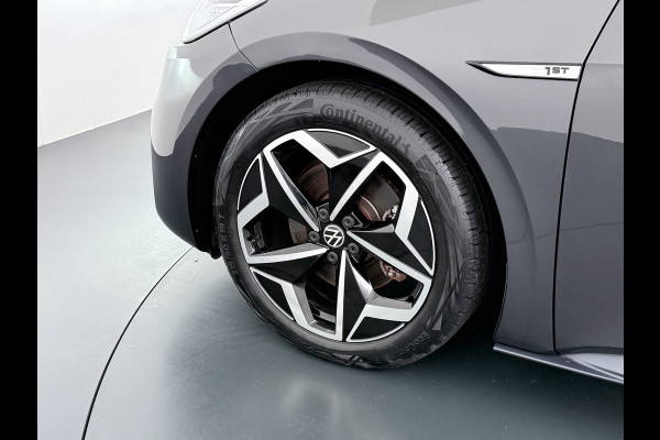 Volkswagen ID.3 First Plus 58kWh SOH 91% Adap.Cruise Apple Carplay Android Lmv 19" Navi Camera Pdc Stoel+Stuurverwarming Keyless Advanced Matrix Led + Dynamisch Led Achterlicht en Isofix DAB Privacy Glas Rijstrooksensor SOH 91% 1e Eigenaar Origineel Nederlandse Auto