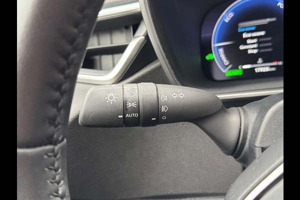 Toyota Corolla Touring Sports Hybrid 140 Business | Eerste eigenaar, Apple CarPlay/Android Auto, LED, Navigatie, Climate control