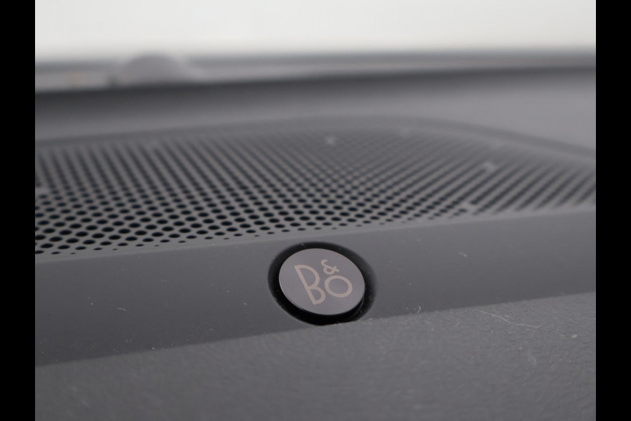 Ford Focus 1.0 ECOBOOST HYBRID 155 PK ST-LINE X + B&O | WINTERPACK | 13" NAVIGATIE | HEAD-UP | 18 INCH | ADAPTIVE CRUISE