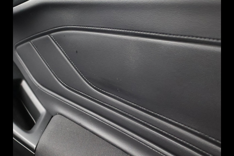 Ford Focus 1.0 ECOBOOST HYBRID 155 PK ST-LINE X + B&O | WINTERPACK | 13" NAVIGATIE | HEAD-UP | 18 INCH | ADAPTIVE CRUISE