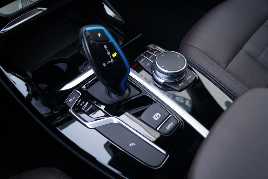 BMW iX3 80kWh 286pk Executive -LEER-PANO-LEER-ECC-
